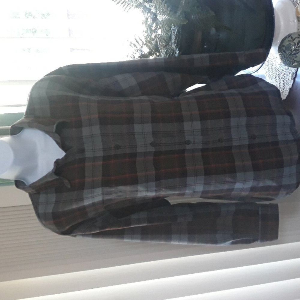 Men's flannel shirt